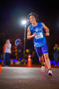 BIB: 40563
                            <button type="button" onclick="openModal(21511140)" class="btn btn-primary btn-sm float-right btn-popup" data-toggle="modal" data-target=".modal-high-quality">
                        <i class="fas fa-shopping-cart"></i> Add to Cart
                    </button>
                                            <button type="button" onclick="isThisMe(21511140, true)" class="btn btn-success btn-sm float-right btn-popup btn-isme hidden" data-toggle="tooltip" data-placement="bottom" title="นี่คือรูปของคุณใช่ไหม คลิกที่นี่เพื่อเอาเข้าอัลบั้ม">
                        <i class="fas fa-plus"></i> Add to album
                    </button>
                    <button type="button" onclick="isThisMe(21511140, false)" class="btn btn-warning btn-sm float-right btn-popup btn-isnotme hidden">
                        <i class="fas fa-ban"></i> Remove from album
                    </button>